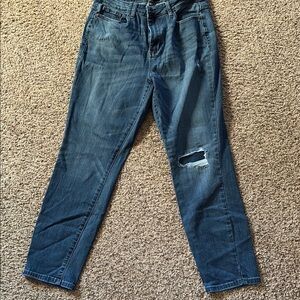 Judy Blue Relaxed Boyfriend Jeans with Natural Distressing 13/31